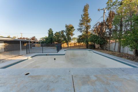 725 N E St, Tulare, CA 93274 photo 54
