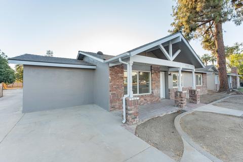 725 N E St, Tulare, CA 93274 photo 1