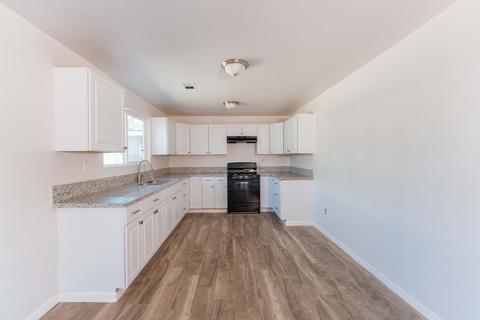 725 N E St, Tulare, CA 93274 photo 15