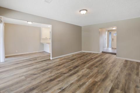 698 Tamarack Ln, Lemoore, CA 93245 photo 14