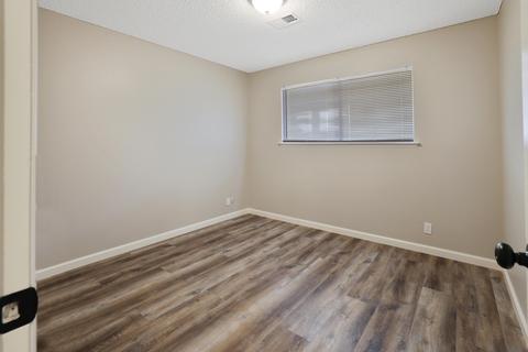 698 Tamarack Ln, Lemoore, CA 93245 photo 17