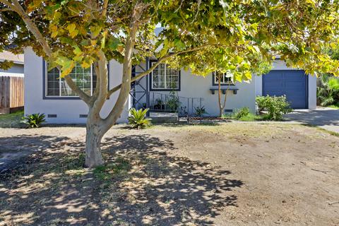 911 E Myrtle Ave, Visalia, CA 93292 photo 2