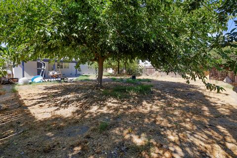 911 E Myrtle Ave, Visalia, CA 93292 photo 20