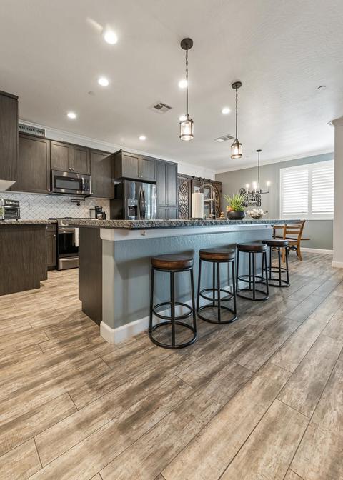 848 E Copper Ave, Visalia, CA 93292 photo 17