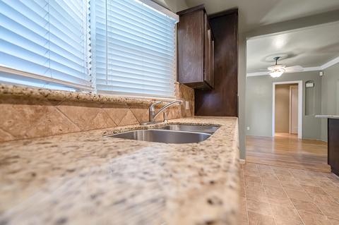 1143 E Sequoia Ave, Tulare, CA 93274 photo 16