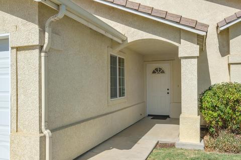 699 Marin Dr, Lemoore, CA 93245 photo 3
