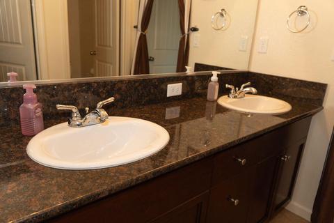 1054 Geneva Dr, Lemoore, CA 93245 photo 24