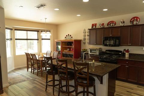1054 Geneva Dr, Lemoore, CA 93245 photo 9