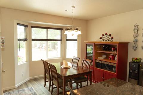 1054 Geneva Dr, Lemoore, CA 93245 photo 7