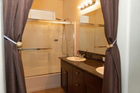 1054 Geneva Dr, Lemoore, CA 93245 photo 23