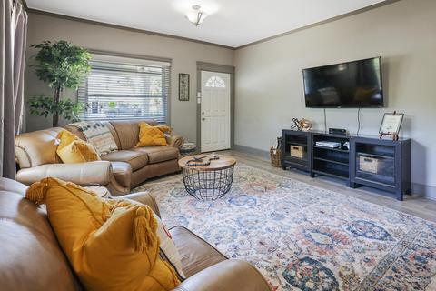 225 Dolores Ave, Exeter, CA 93221 photo 5