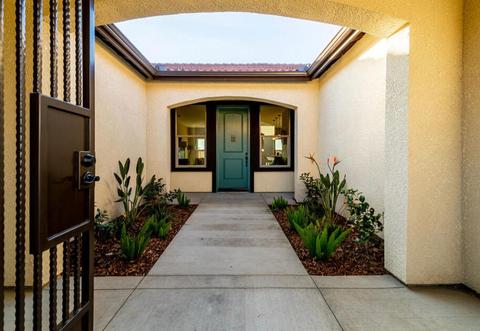 1109 E Harter Ave, Visalia, CA 93292 photo 2