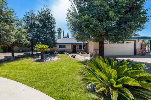 1685 E Frances Ave, Tulare, CA 93274 photo 1