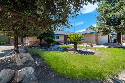 1685 E Frances Ave, Tulare, CA 93274 photo 3