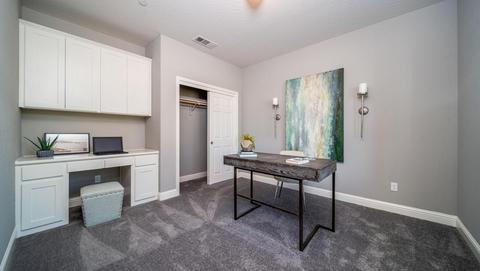 1043 E Seeger Ave, Visalia, CA 93292 photo 5