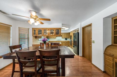 203 E Arlen Ave, Visalia, CA 93277 photo 9