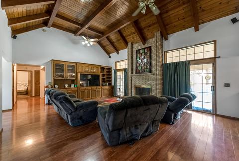 203 E Arlen Ave, Visalia, CA 93277 photo 19