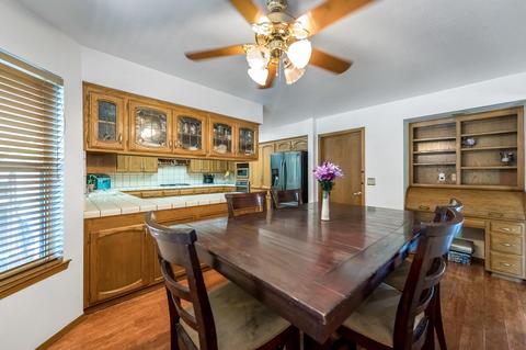 203 E Arlen Ave, Visalia, CA 93277 photo 10