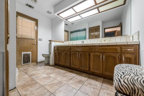 203 E Arlen Ave, Visalia, CA 93277 photo 31