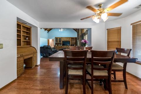 203 E Arlen Ave, Visalia, CA 93277 photo 17