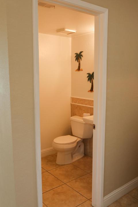 1217 E Ferguson, Visalia, CA 93291 photo 13
