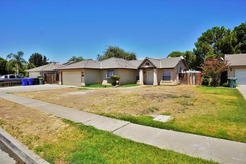 798 Heath Ct, Lemoore, CA 93245 photo 2