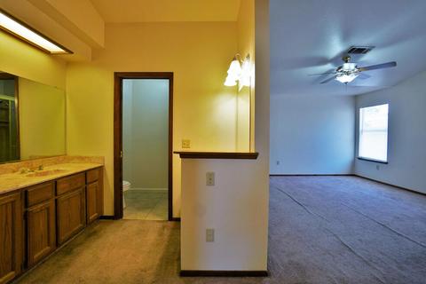 798 Heath Ct, Lemoore, CA 93245 photo 28