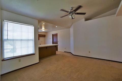 798 Heath Ct, Lemoore, CA 93245 photo 11