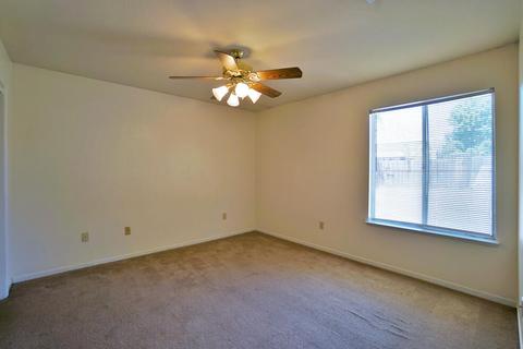 798 Heath Ct, Lemoore, CA 93245 photo 26