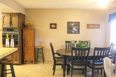 239 E Linzmeier Dr, Dinuba, CA 93618 photo 5
