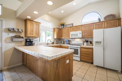 2302 Evergreen Ave, Visalia, CA 93292 photo 17