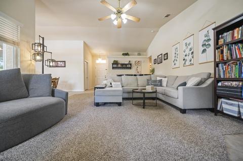 2302 Evergreen Ave, Visalia, CA 93292 photo 13