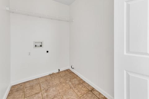 699 Wentworth Ct, Lemoore, CA 93245 photo 12