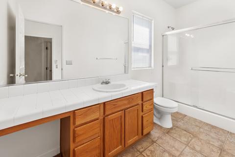 699 Wentworth Ct, Lemoore, CA 93245 photo 21