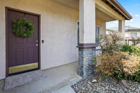 699 Wentworth Ct, Lemoore, CA 93245 photo 3