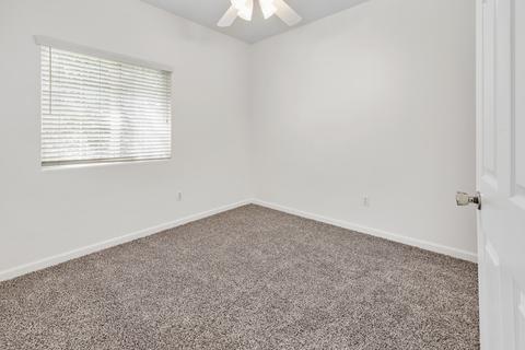 699 Wentworth Ct, Lemoore, CA 93245 photo 17
