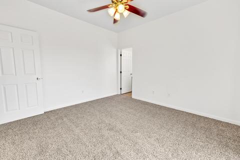 699 Wentworth Ct, Lemoore, CA 93245 photo 19