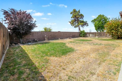 699 Wentworth Ct, Lemoore, CA 93245 photo 25