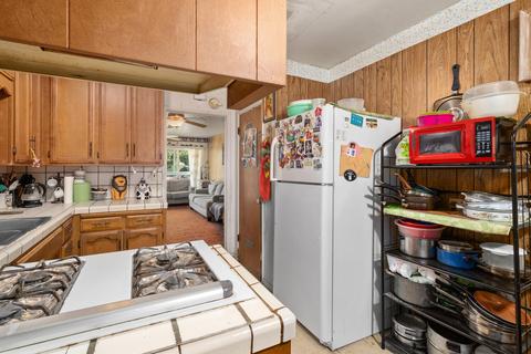 561 E Yale Ave, Dinuba, CA 93618 photo 8