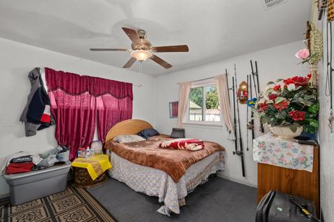 561 E Yale Ave, Dinuba, CA 93618 photo 15