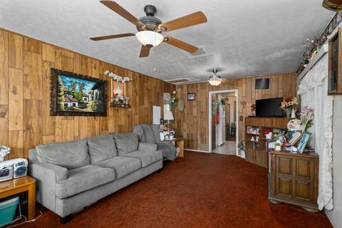 561 E Yale Ave, Dinuba, CA 93618 photo 5
