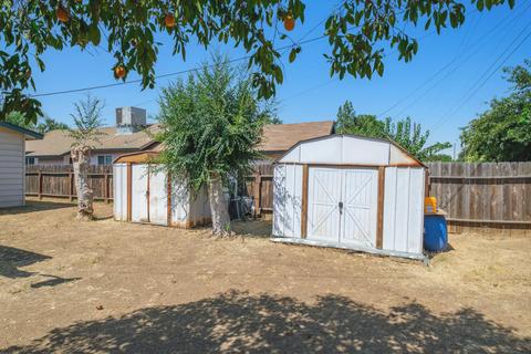 561 E Yale Ave, Dinuba, CA 93618 photo 17