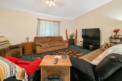 536 Cosart Ct, Exeter, CA 93221 photo 5