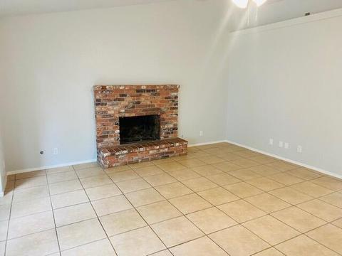 1600 E Prospect Ave, Visalia, CA 93292 photo 4