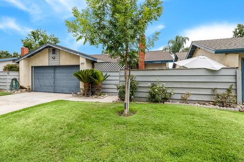 1914 E Meadowbrook Dr, Visalia, CA 93292 photo 1