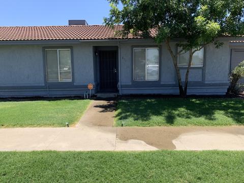 871 E Ash Ave, Tulare, CA 93274 photo 1