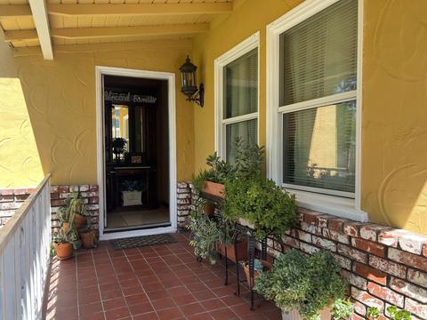 944 E San Joaquin Ave, Tulare, CA 93274 photo 3