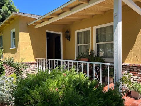 944 E San Joaquin Ave, Tulare, CA 93274 photo 2