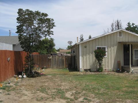 6066 Murphy Ave, Laton, CA 93242 photo 3