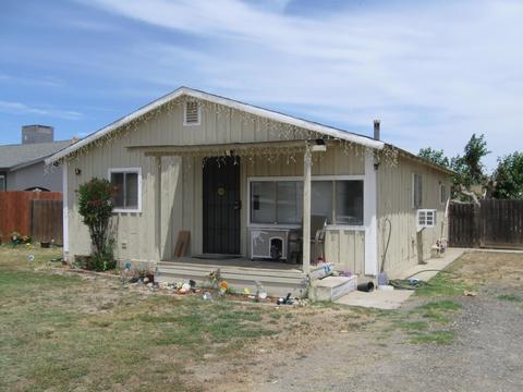 6066 Murphy Ave, Laton, CA 93242 photo 2